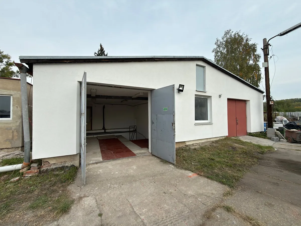 Pronájem garáže 316 m²