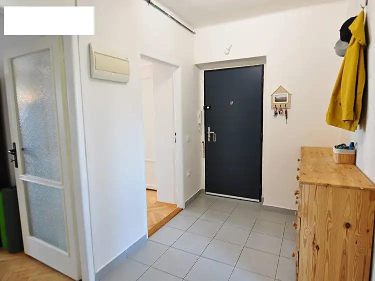 Pronájem bytu 2+1 62 m², Lovosice – náhled fotky 2
