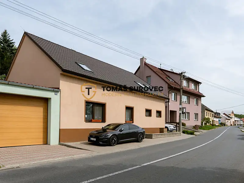 Pronájem bytu pokoje 17 m², Zlín – náhled fotky 1