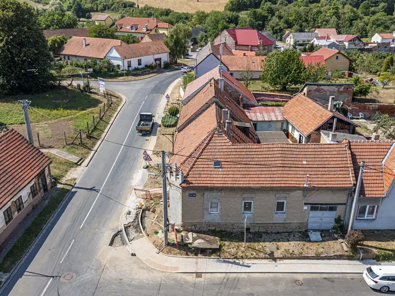 Prodej rodinného domu 220 m², pozemek 202 m², Koryčany – náhled fotky 1