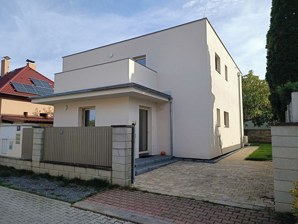 Pronájem bytu 3+kk 94 m² – fotografie 2
