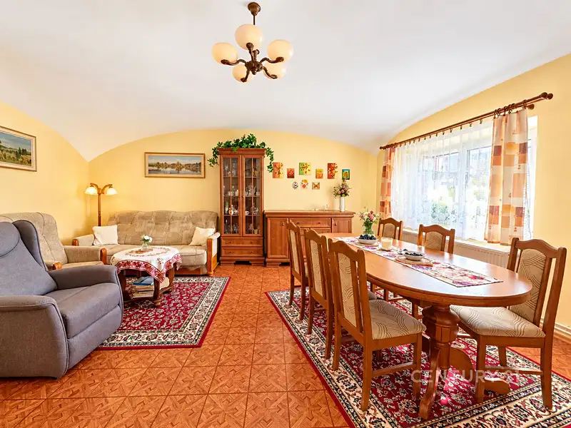 Prodej rodinného domu 140 m², pozemek 1320 m², Velenov – náhled fotky 2