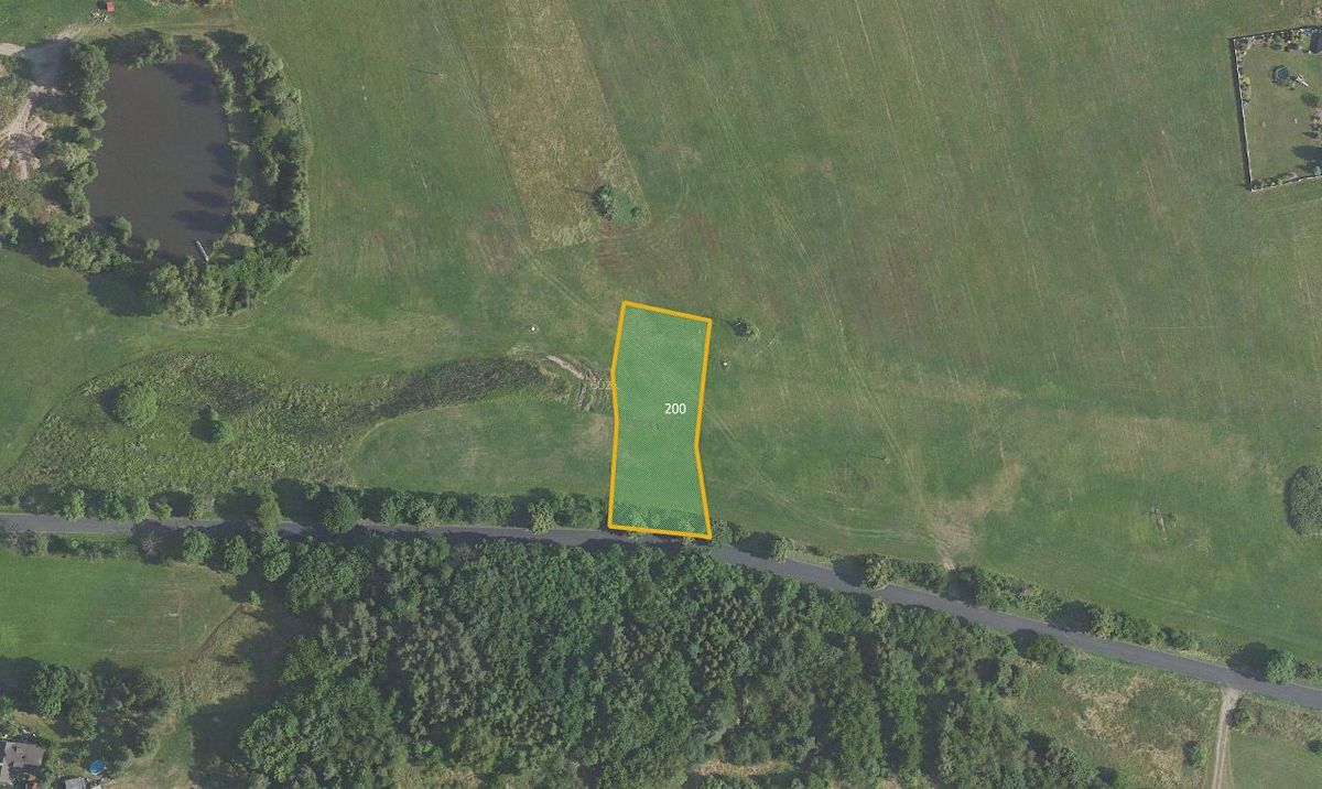 Prodej pole 32127 m², Drahlín – fotka 1 z 3