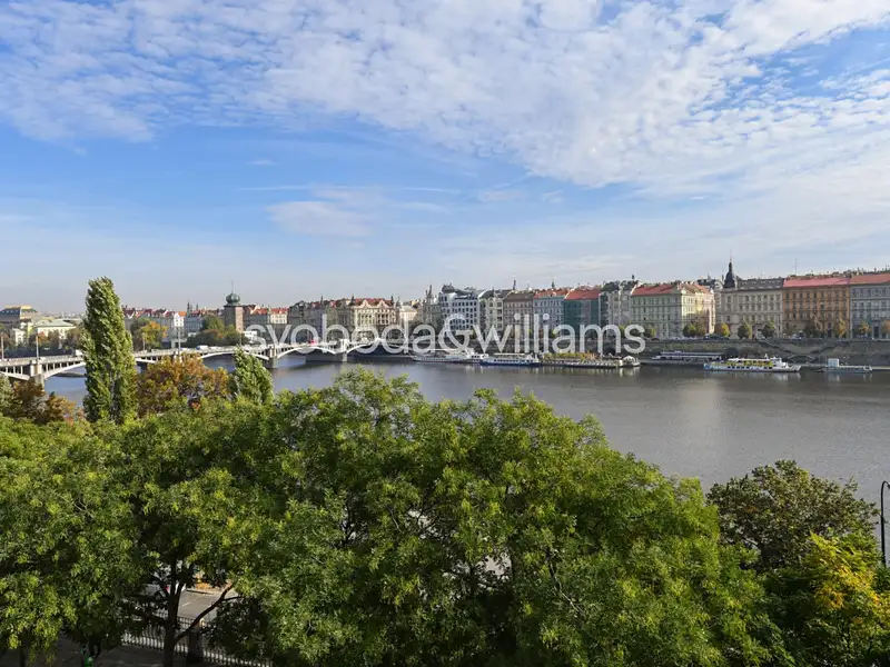 Pronájem bytu 2+1 83 m², Praha – náhled fotky 2