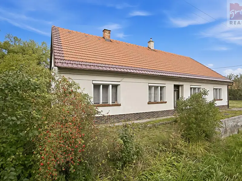 Prodej rodinného domu 266 m², pozemek 1195 m², Opatovice – náhled fotky 1