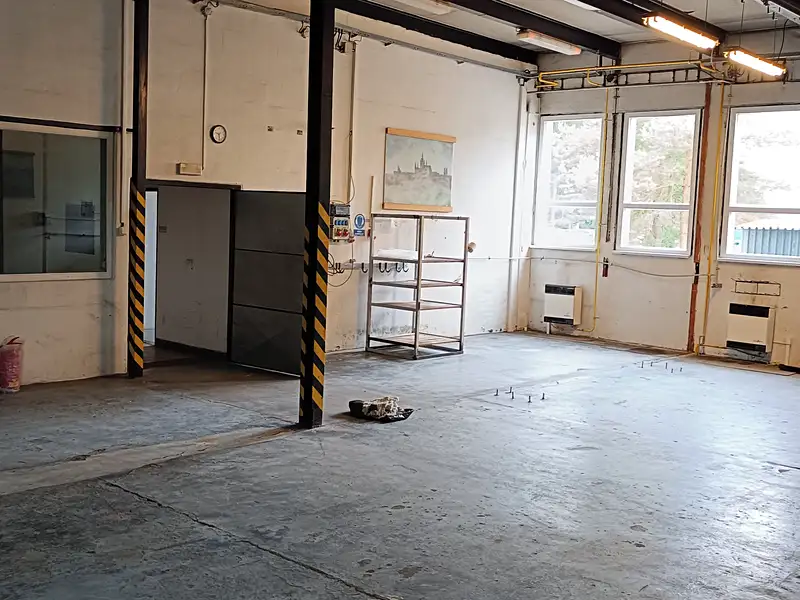 Pronájem výrobní haly, prostoru 796 m², Praha – náhled fotky 1