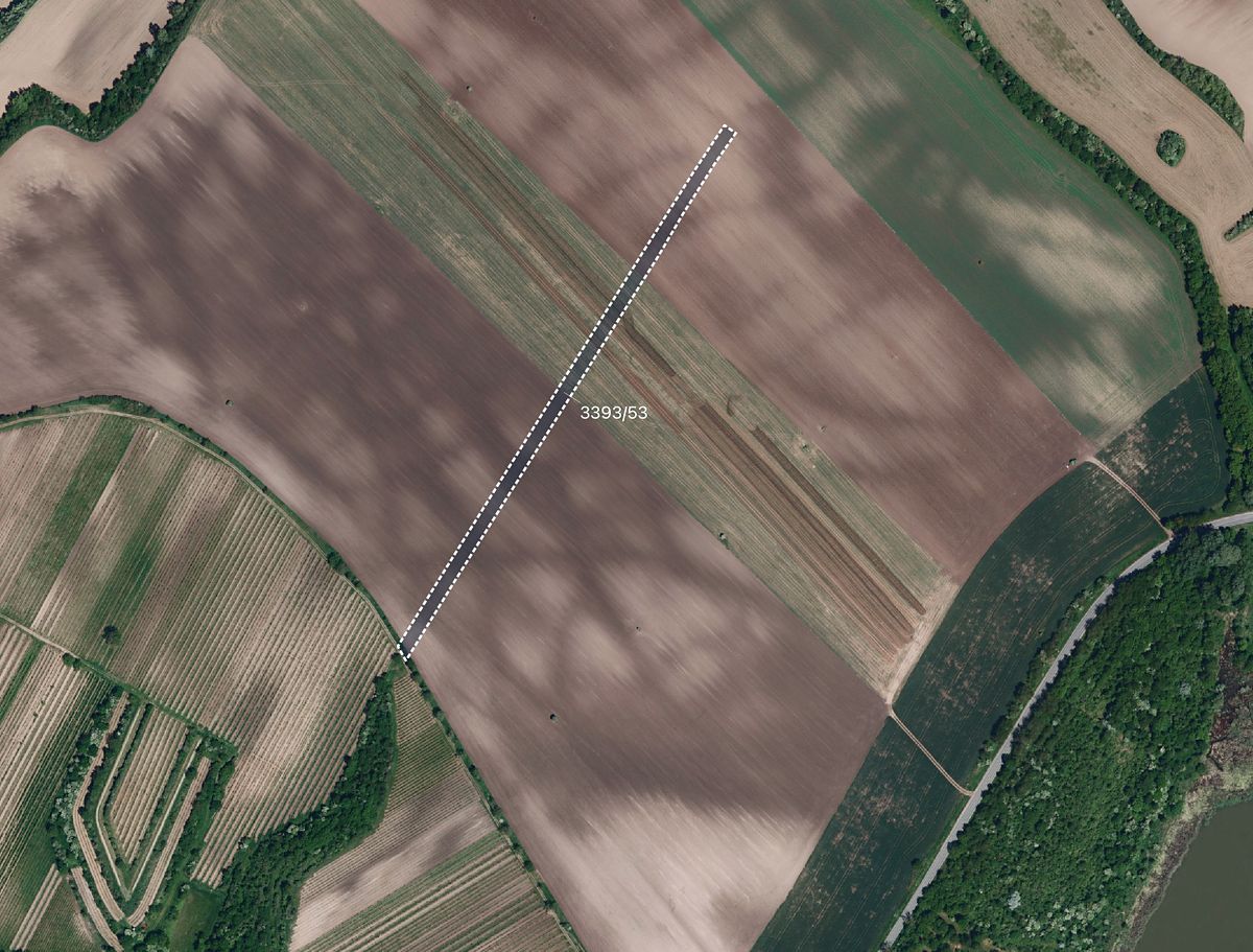 Prodej pole 14563 m², Čejkovice – fotka 1 z 3