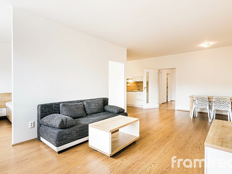 Prodej bytu 2+kk, 62 m² (1 z 12)
