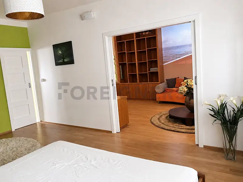 Pronájem bytu 2+1 80 m², Praha – náhled fotky 2
