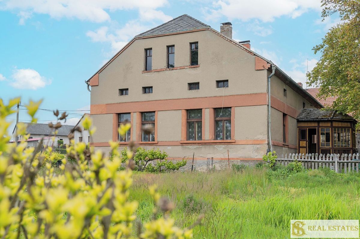 Prodej rodinného domu 100 m², pozemek 2020 m², Košice – fotka 1 z 3