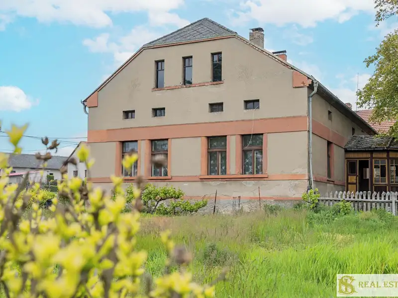 Prodej rodinného domu 100 m², pozemek 2020 m², Košice – náhled fotky 1