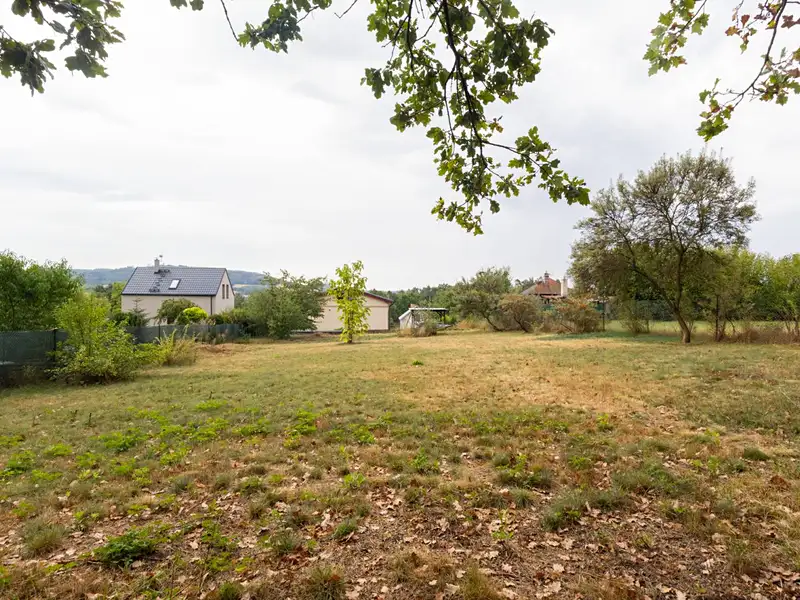 Prodej stavebního pozemku 750 m², Pyšely – náhled fotky 2