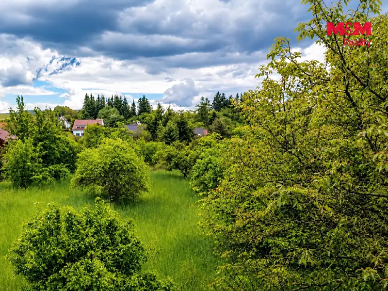 Prodej stavebního pozemku 1241 m², Velký Újezd – náhled fotky 2