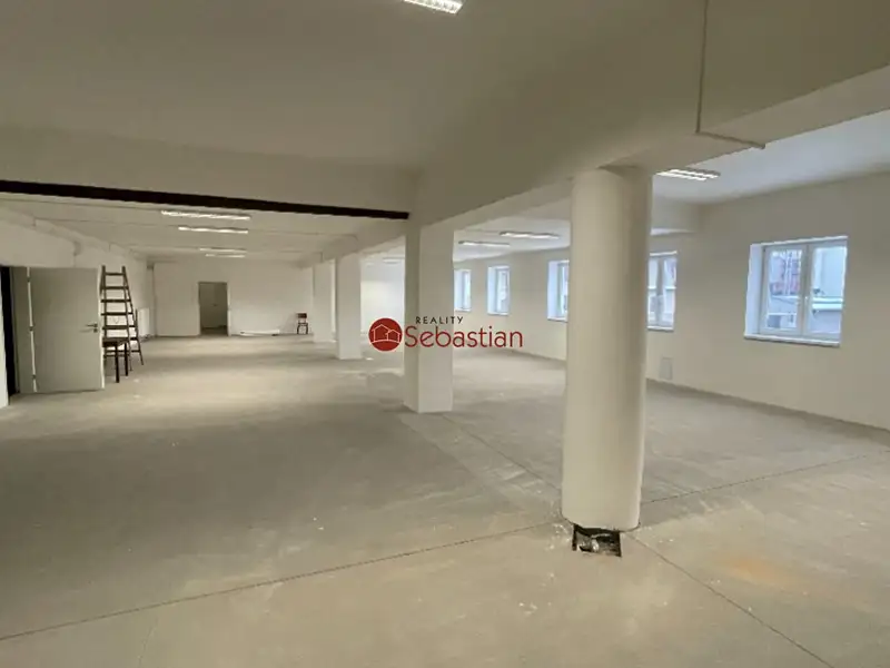 Pronájem kanceláře 245 m², Jičín – náhled fotky 3