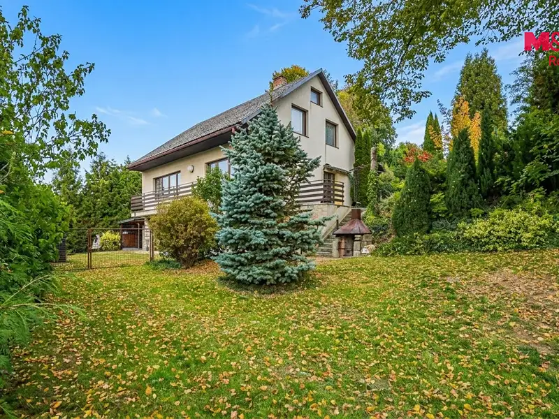 Prodej rodinného domu 242 m², pozemek 1068 m², Třebovice – náhled fotky 2