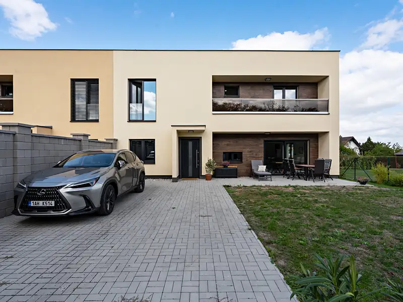 Prodej rodinného domu 178 m², pozemek 464 m², Plzeň – náhled fotky 2