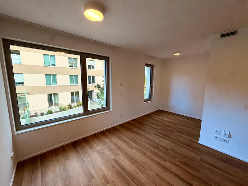 Pronájem bytu 1+kk 37 m², Praha – náhled fotky 3
