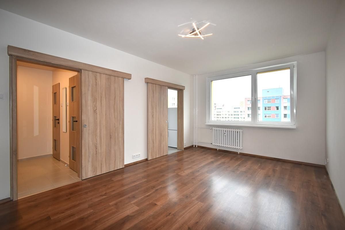 Pronájem bytu 1+kk 30 m² – fotografie 5