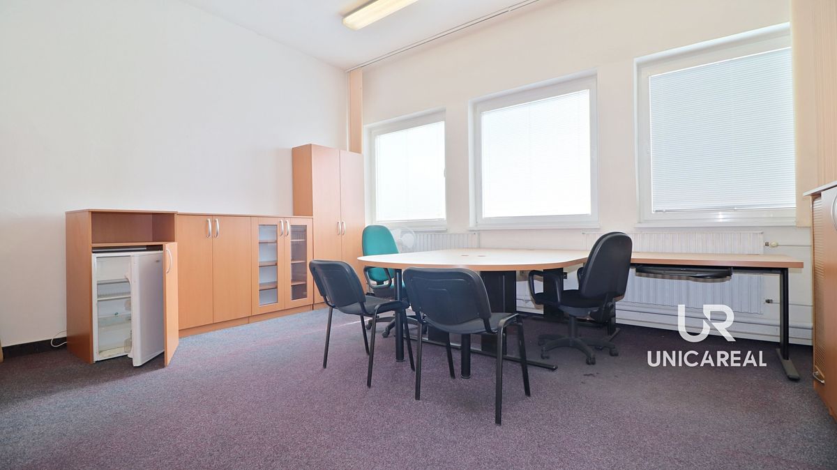 Pronájem kanceláře 17 m², Modřice – fotka 1 z 3
