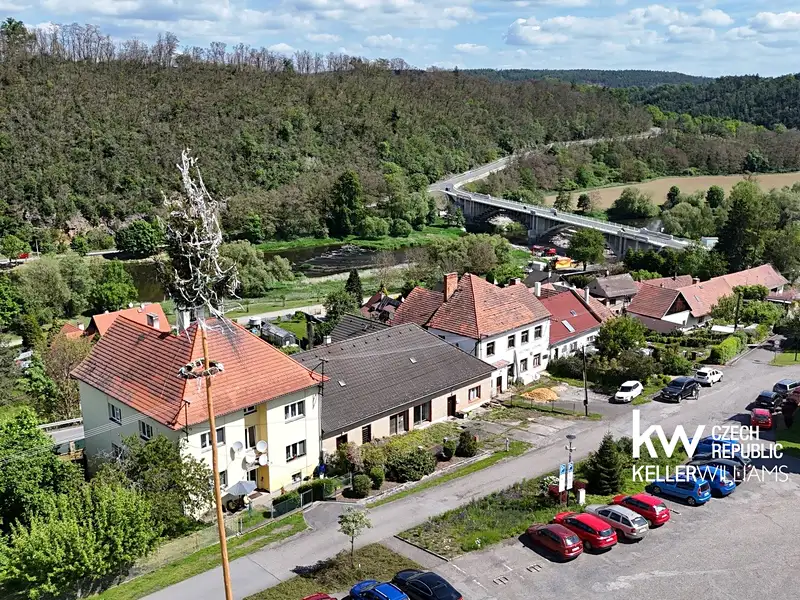 Prodej rodinného domu 300 m², pozemek 638 m², Liblín – náhled fotky 2