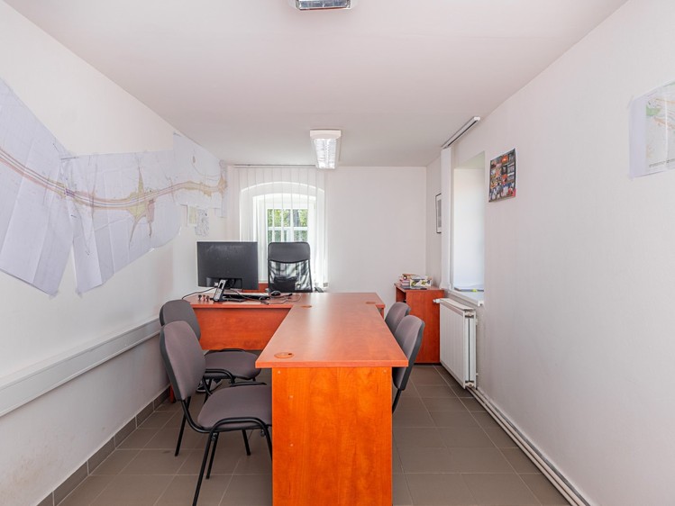 Комерційне приміщення в оренду, 3 580 м² (8 з 33)