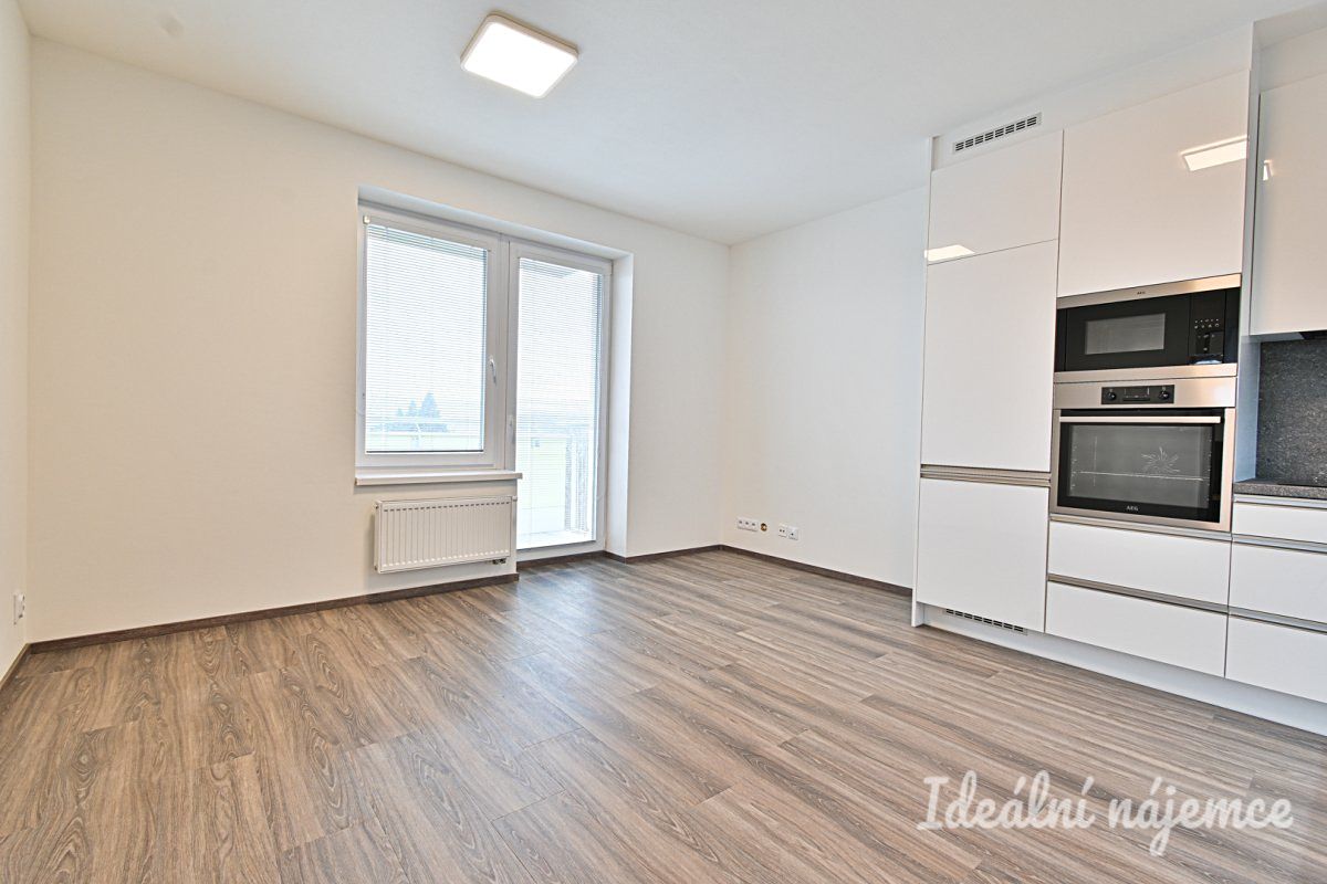 Pronájem bytu 2+kk 47 m² – fotografie 2