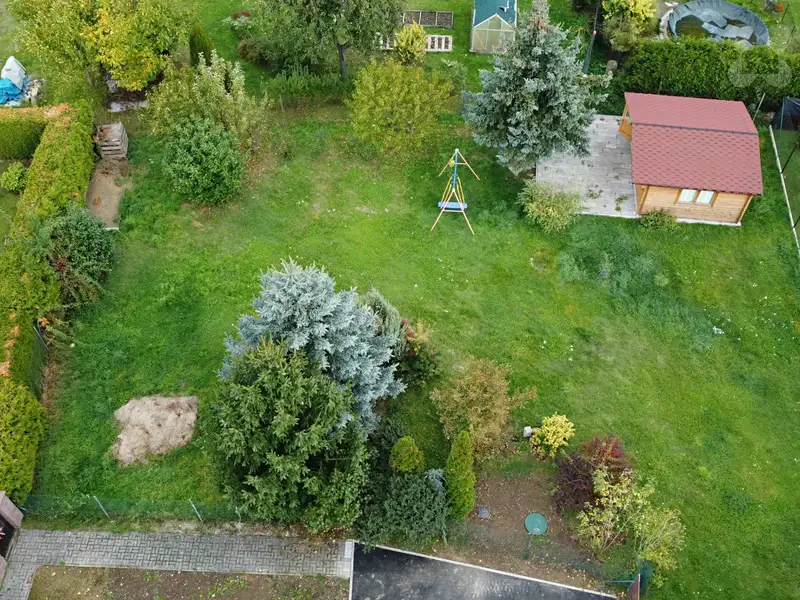 Pronájem stavebního pozemku 650 m², Chrást – náhled fotky 2