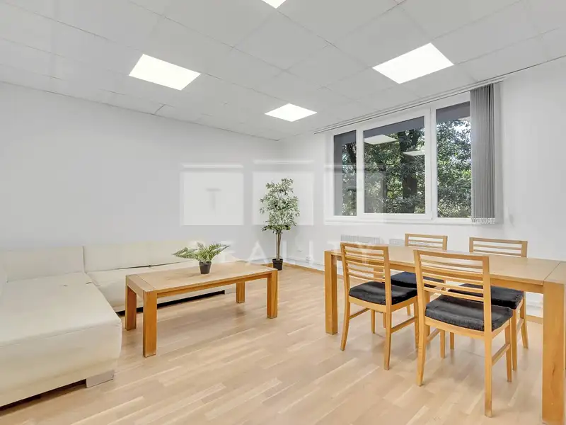 Pronájem bytu 2+1 57 m², Hradec Králové – náhled fotky 2