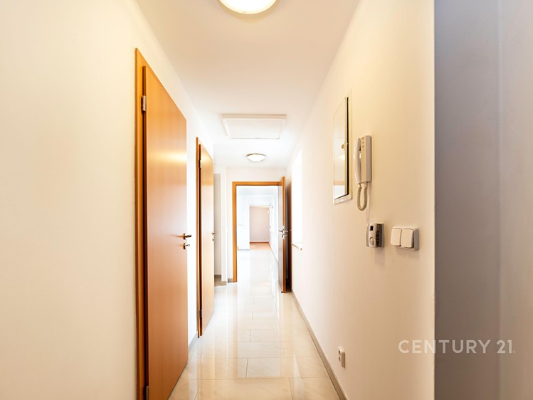 Квартира 4+kk на продаж, 135 м² (11 з 19)