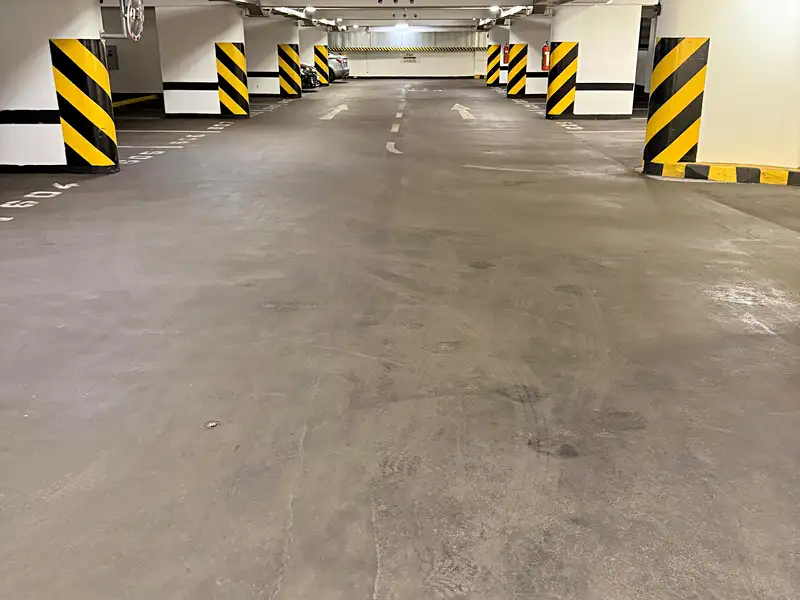 Pronájem garážového stání 8 m², Praha – náhled fotky 1