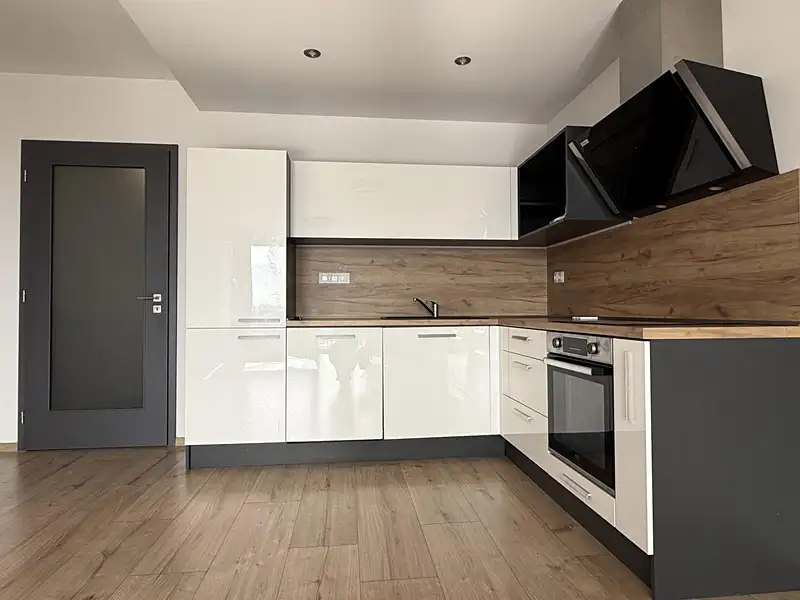 Pronájem bytu 2+kk 64 m², Pardubice – náhled fotky 3