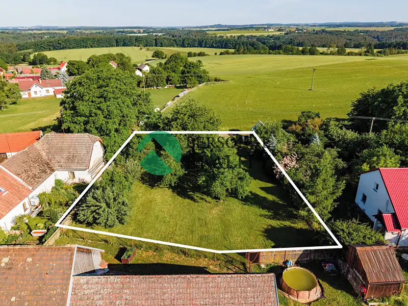 Prodej stavebního pozemku 1058 m², Malšice – náhled fotky 1