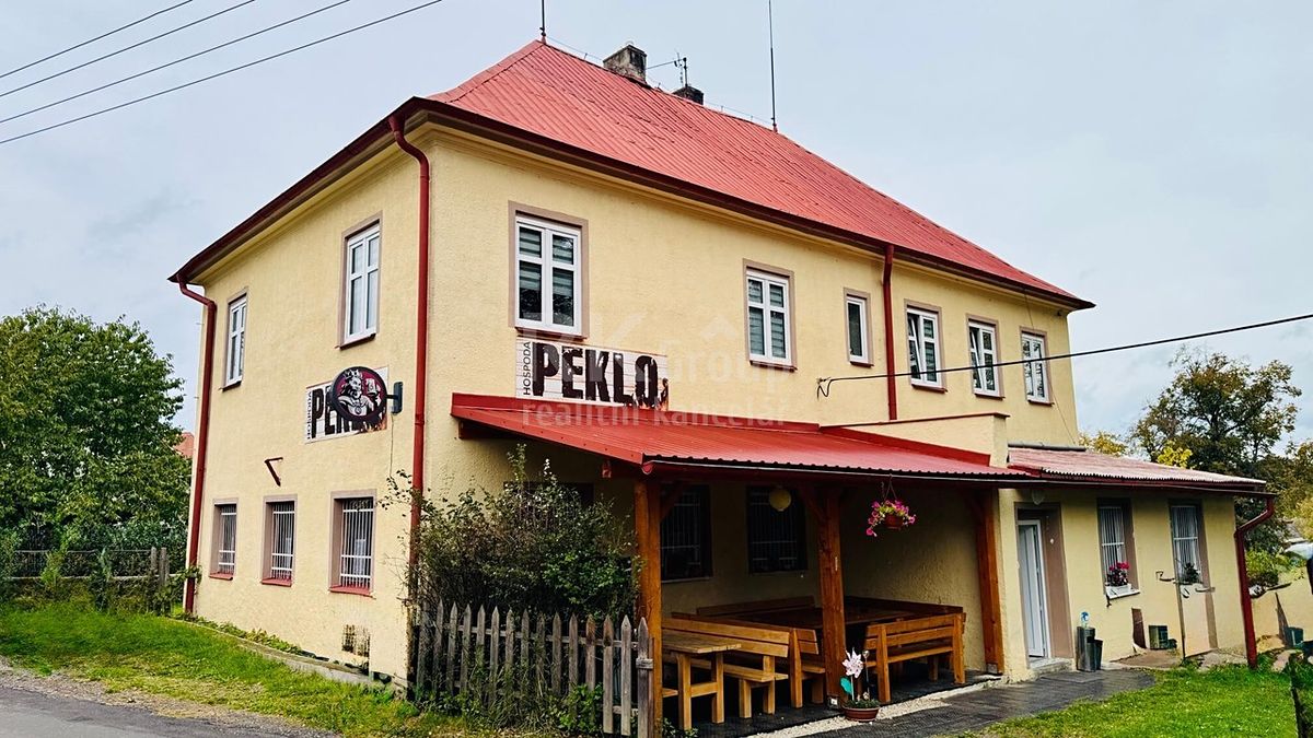Prodej vícegeneračního domu 260 m², pozemek 1056 m², Lipová – fotka 1 z 3