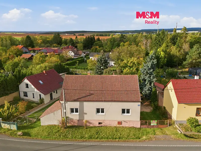 Prodej rodinného domu 100 m², pozemek 973 m², Lubná – náhled fotky 1