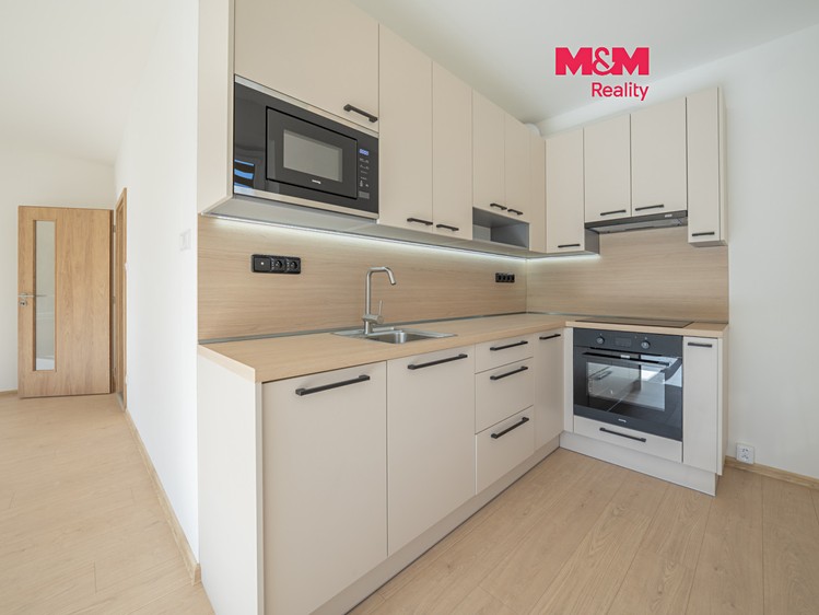 Квартира 1+kk в оренду, 41 м² (1 з 17)