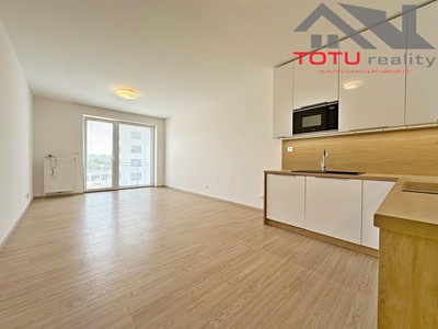 Pronájem bytu 3+kk, 82 m² (2 z 13)