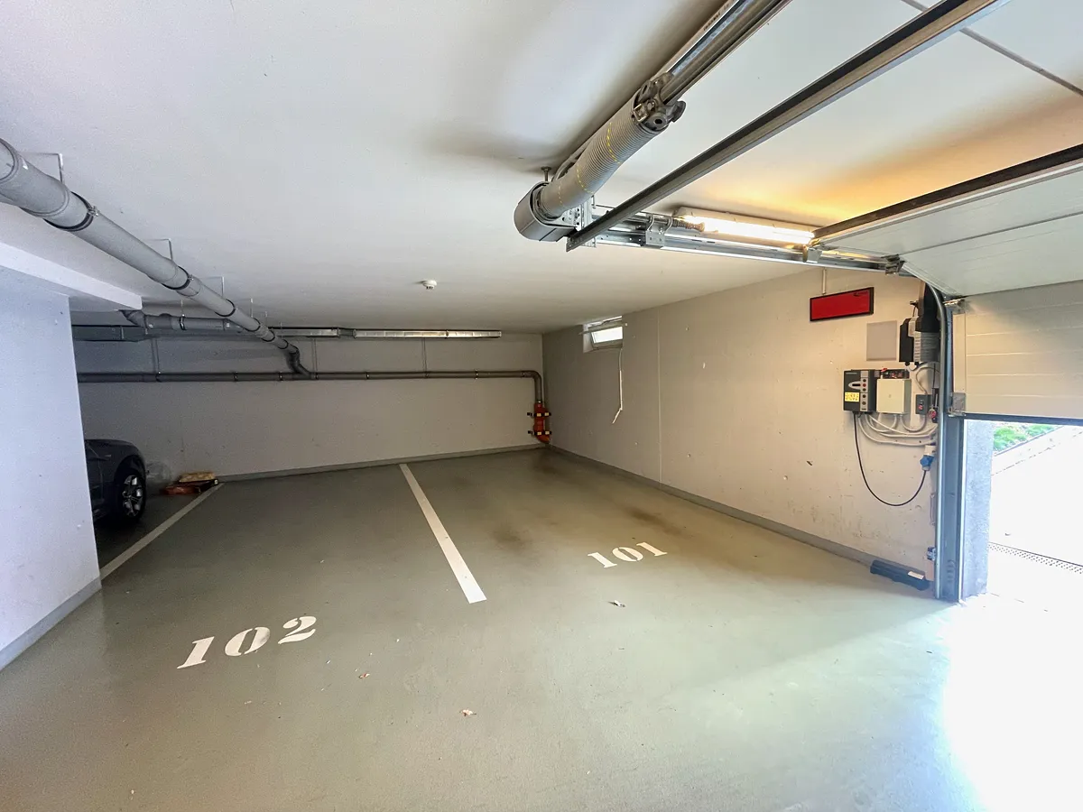Pronájem garážového stání 16 m²