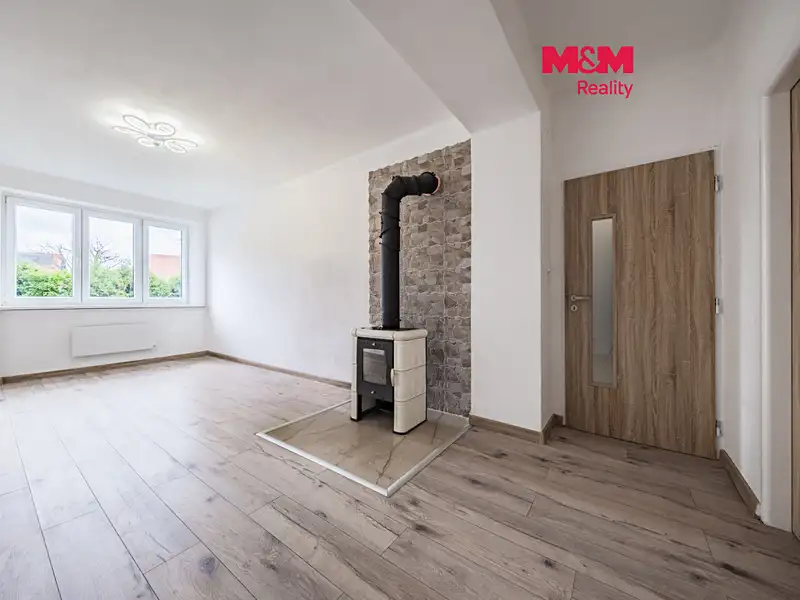 Pronájem bytu 2+1 55 m², Tochovice – náhled fotky 1