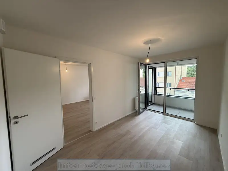 Pronájem bytu 2+kk 45 m², Praha – náhled fotky 3