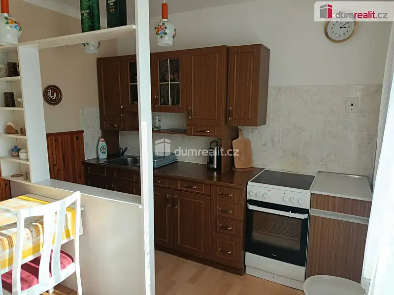 Pronájem bytu 4+1 125 m², Praha – náhled fotky 1