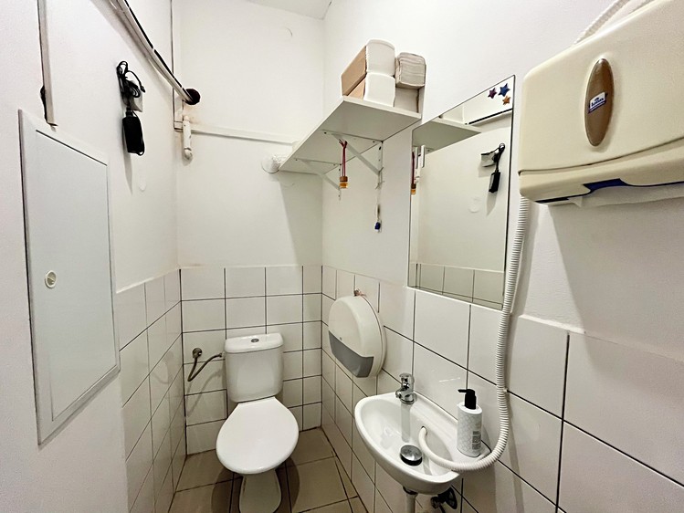 Prodej komerčního prostoru, 102 m² (11 z 13)
