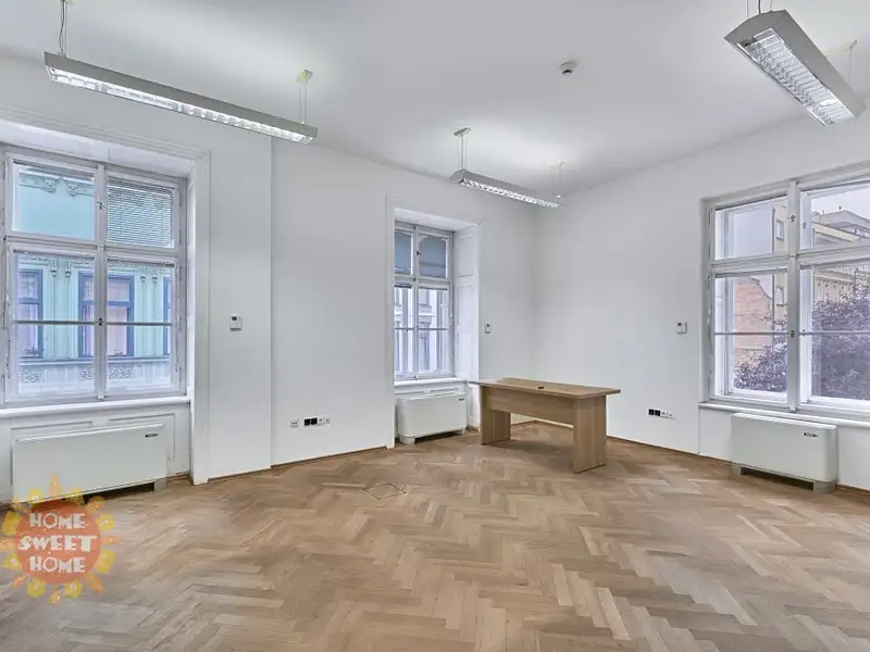 Pronájem kanceláře 212 m², Praha – náhled fotky 1