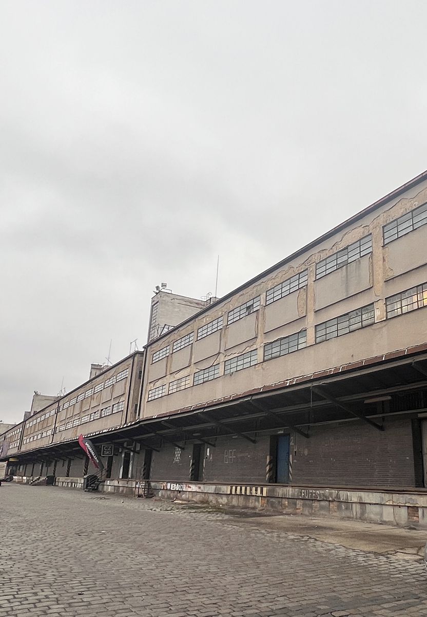 Pronájem skladového prostoru 941 m², Praha – fotka 1 z 3