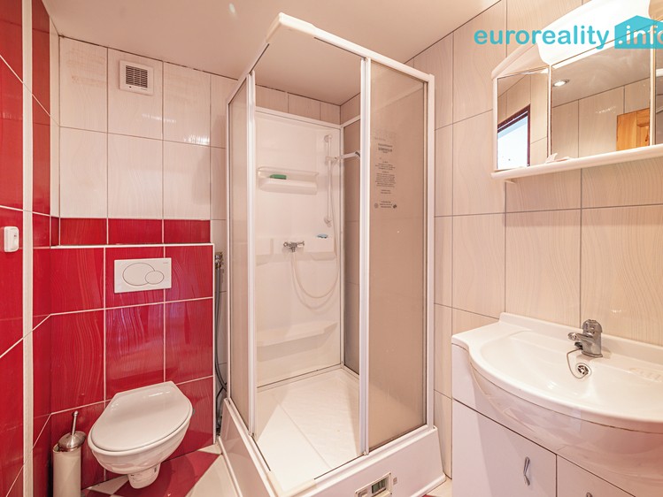 Prodej domu, 101 m² (20 z 29)