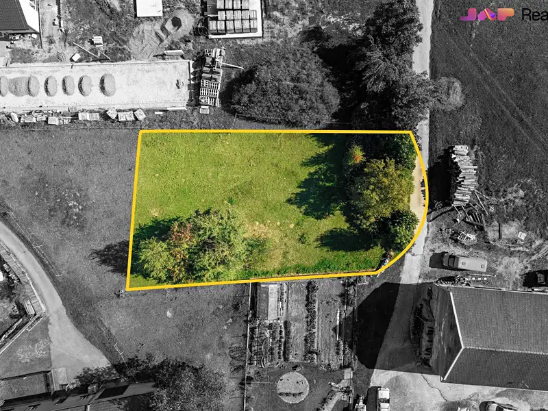 Prodej stavebního pozemku 856 m², Benátky – náhled fotky 1