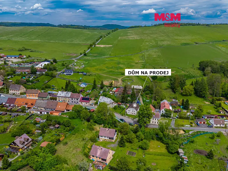 Prodej rodinného domu 220 m², pozemek 562 m², Verneřice – náhled fotky 1
