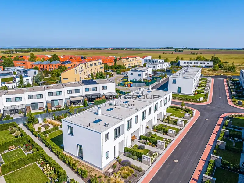Prodej rodinného domu 102 m², pozemek 169 m², Jenštejn – náhled fotky 2