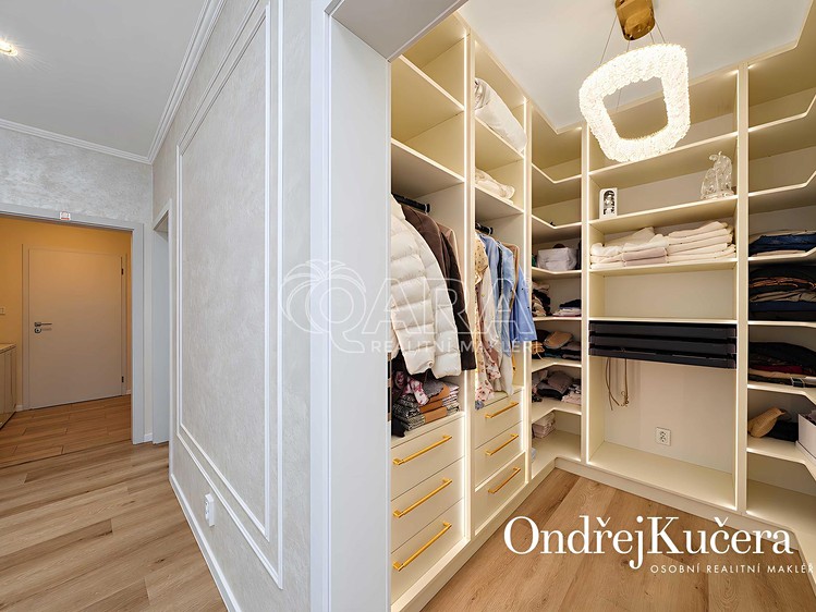 Будинок на продаж, 200 м² (17 з 45)