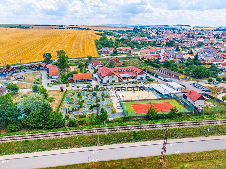 Комерційне приміщення на продаж, 1 071 м² (22 з 27)