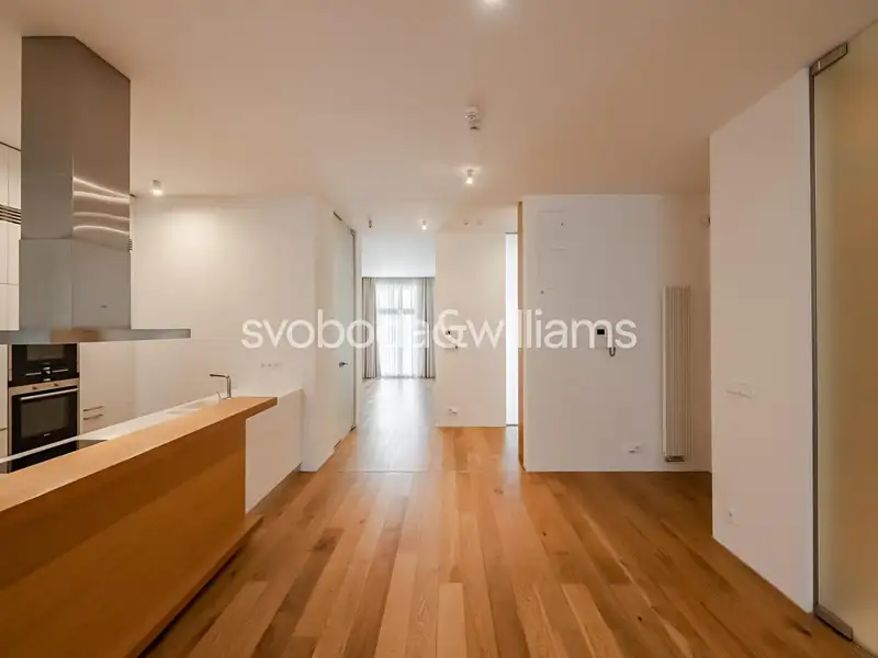 Pronájem bytu 5+kk 181 m², Praha – náhled fotky 2